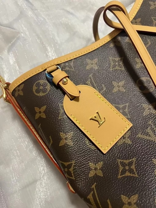 Louis Vuitton Monogram - Image 2