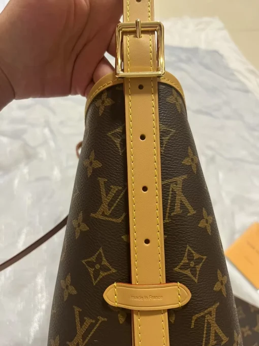 Louis Vuitton Monogram - Image 9
