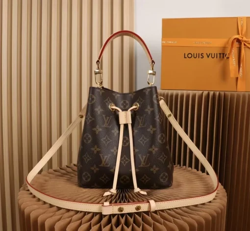 Louis Vuitton Montaigne