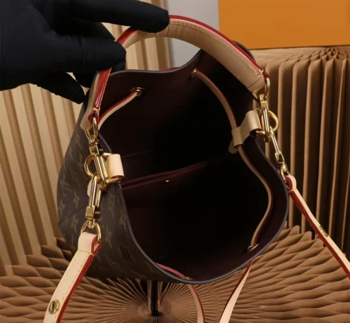 Louis Vuitton Montaigne - Image 6