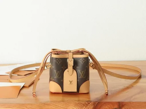 Noe purse