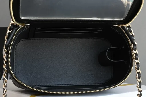 Chanel Vertical Classic Flap Bag - Image 4