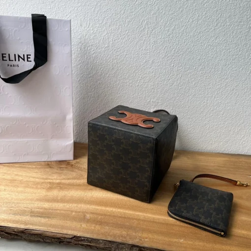 CELINE Triomphe Medium Cube Bag - Image 2