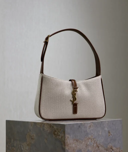 YSL LE 5 À 7 HOBO BAG WITH BLACK HARDWARE - Image 3