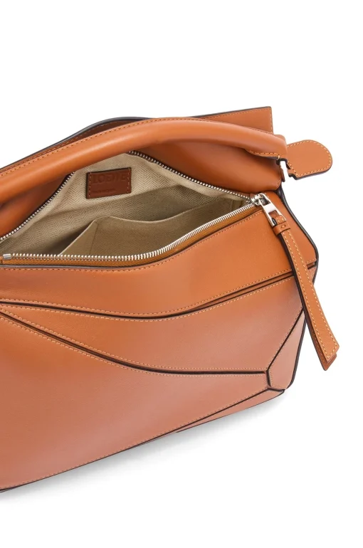 LOEWE Puzzle Medium Tan Smooth Calfskin Shoulder Bag - Image 5