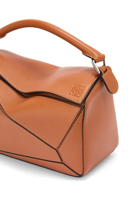 LOEWE Puzzle Medium Tan Smooth Calfskin Shoulder Bag - Image 4