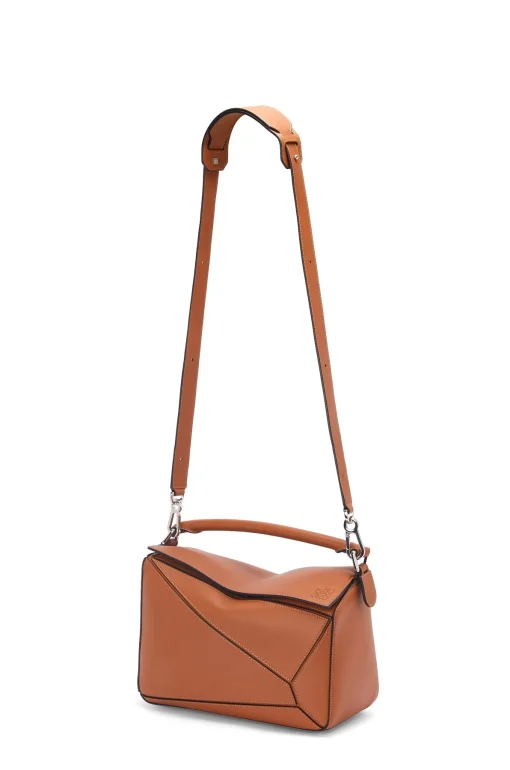 LOEWE Puzzle Medium Tan Smooth Calfskin Shoulder Bag - Image 2