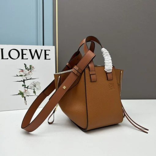 LOEWE Hammock Small Tan Calfskin Multifunctional Shoulder Bag - Image 3