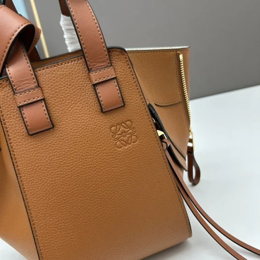 LOEWE Hammock Small Tan Calfskin Multifunctional Shoulder Bag - Image 4
