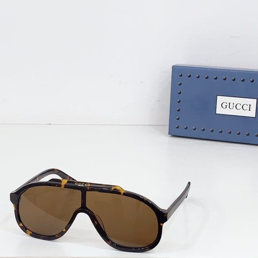 GUCCI. Acetate material. Aviator-style sunglasses. For men. In black. - Image 4