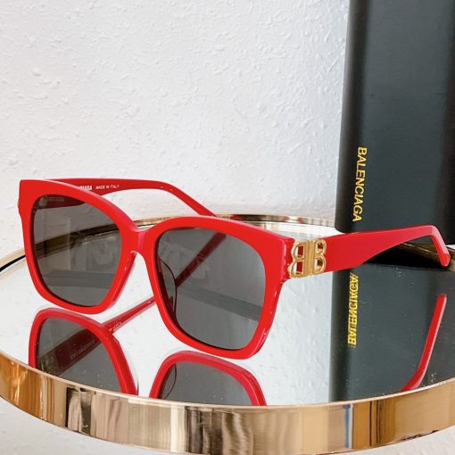 Balenciaga. Acetate round-frame sunglasses. In white. - Image 2