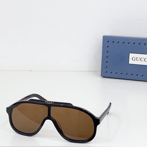 GUCCI. Acetate material. Aviator-style sunglasses. For men. In black. - Image 2