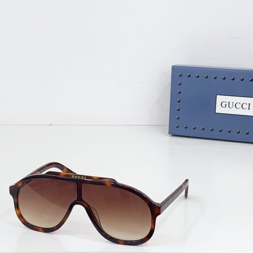 GUCCI. Acetate material. Aviator-style sunglasses. For men. In black. - Image 3