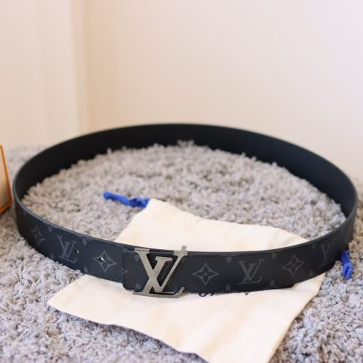 LOUIS VUITTON Initiales