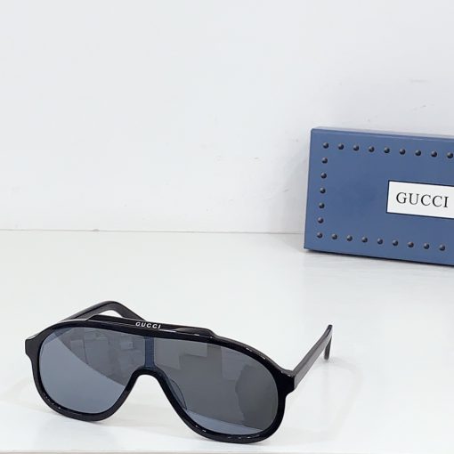 GUCCI. Acetate material. Aviator-style sunglasses. For men. In black. - Image 5
