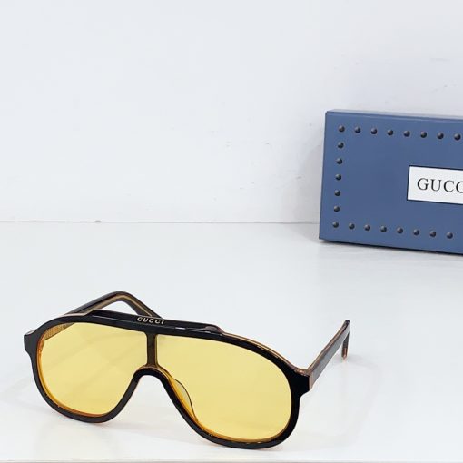 GUCCI. Acetate material. Aviator-style sunglasses. For men. In black. - Image 8
