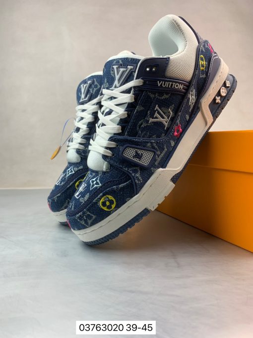 LOUIS VUITTON Trainer - Image 2