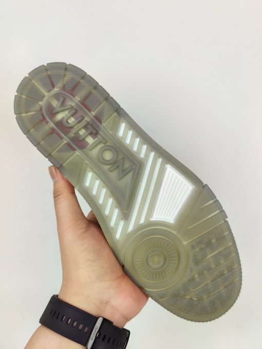 LOUIS VUITTON Trainer - Image 2