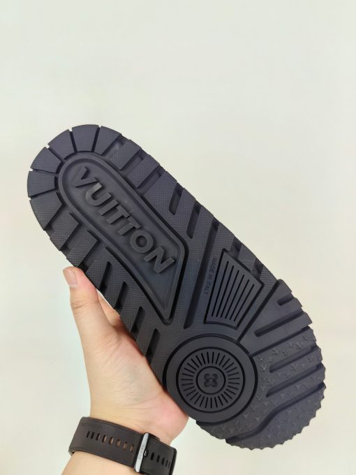 LOUIS VUITTON Trainer Maxi - Image 2