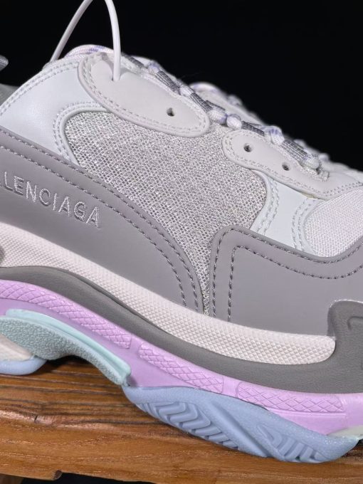 Balenciaga  Triple S - Image 6
