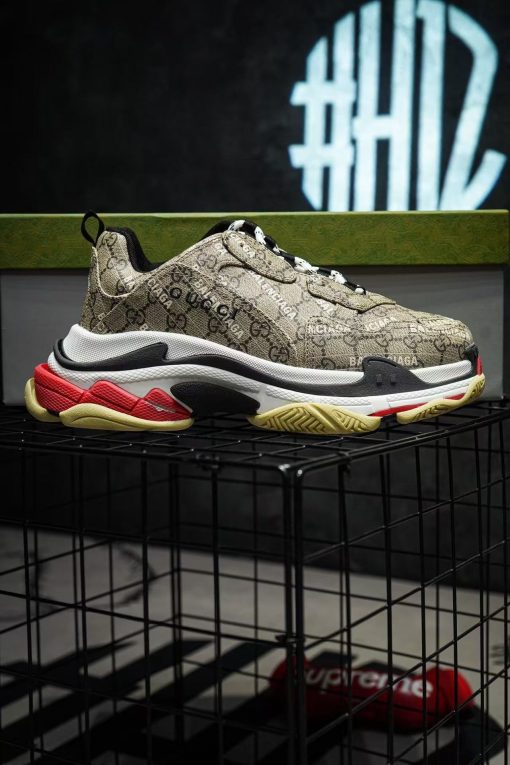 Balenciaga  Triple S - Image 9
