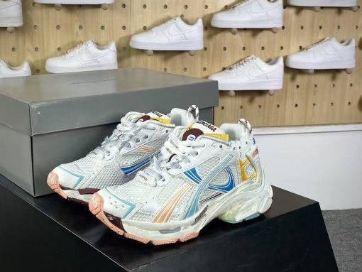 Balenciaga  Triple S