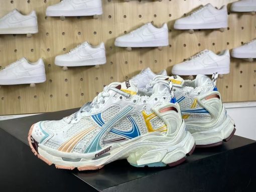Balenciaga  Triple S - Image 2