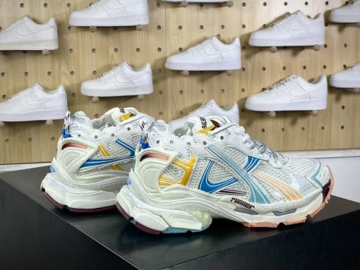 Balenciaga  Triple S - Image 3