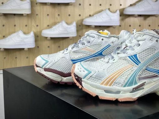 Balenciaga  Triple S - Image 6