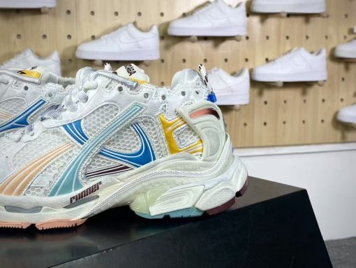 Balenciaga  Triple S - Image 7