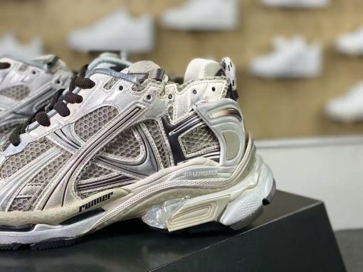 Balenciaga Runner - Image 9