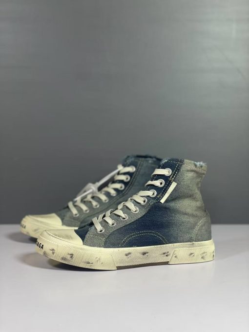 Balenciaga - Image 7