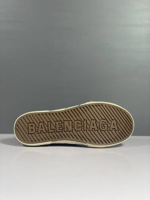 Balenciaga - Image 6