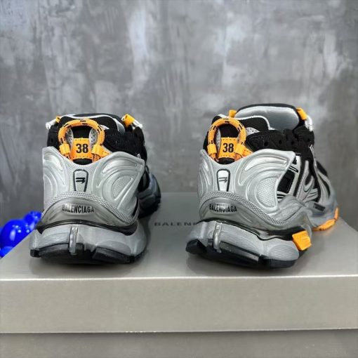 Balenciaga - Image 8