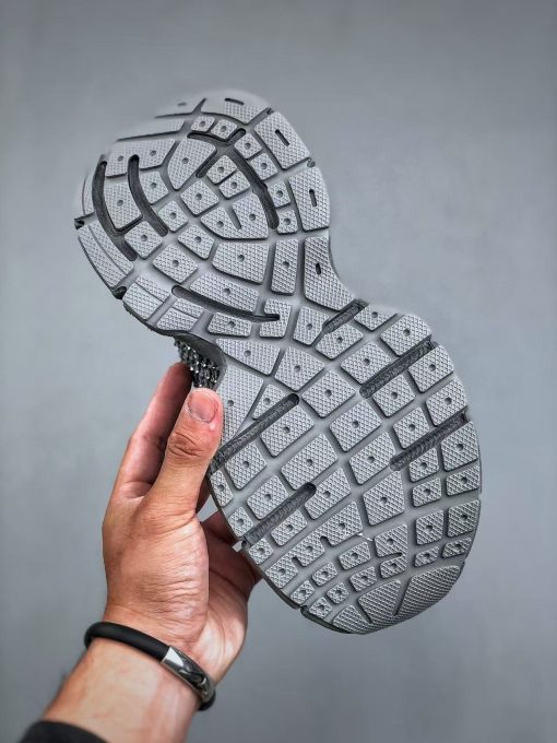 Balenciaga  FISHNET - Image 2