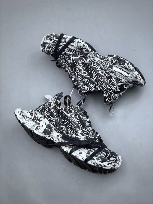 Balenciaga   Track 1.0 Graffiti